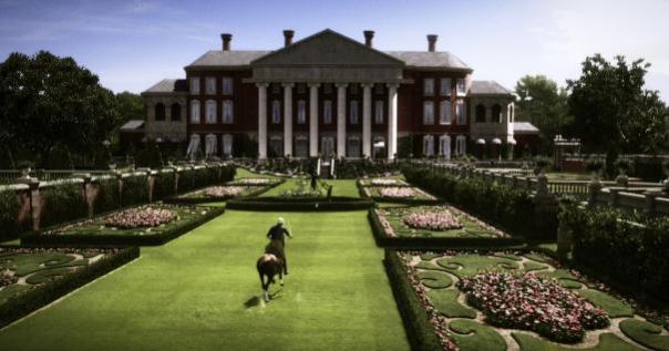 The Buchanan mansion, The Great Gatsby