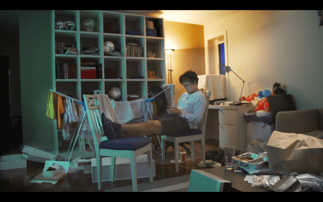 magnus-carlsen-at-home